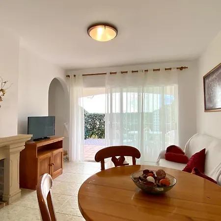 Esmeralda Vyb Denia